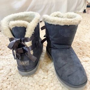 UGG Bailey Bow II boots. Size 9
